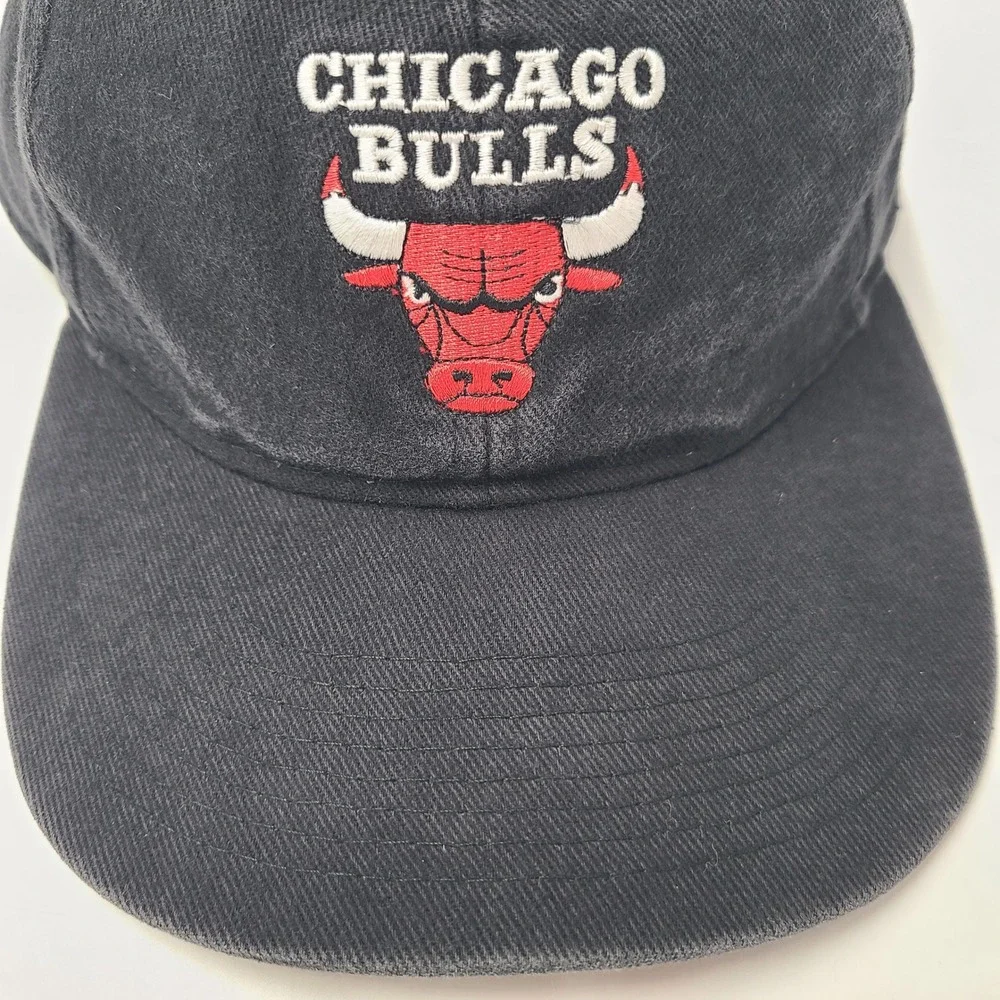 Vintage Chicago‎ Bulls Hat Adjustable (Fits Small) Logo 7 Black NBA Basketball